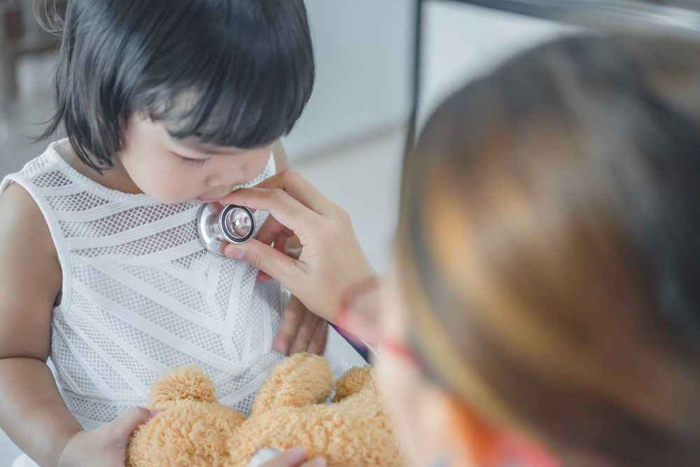 MRワクチン（麻疹風疹混合ワクチン）の入荷調整のため、オンラインでの事前予約受付を一時停止させていただきます。